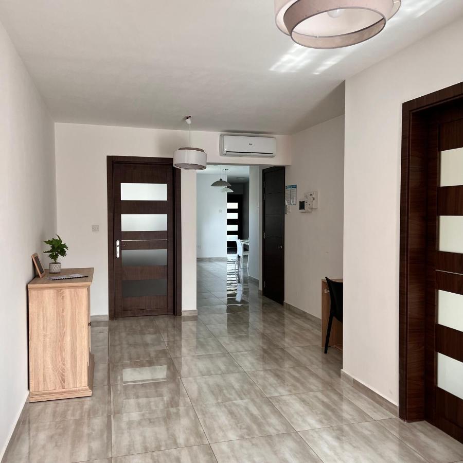 F4 Room 3, Private Room Two Single Beds Shared Bathroom Msida Luaran gambar