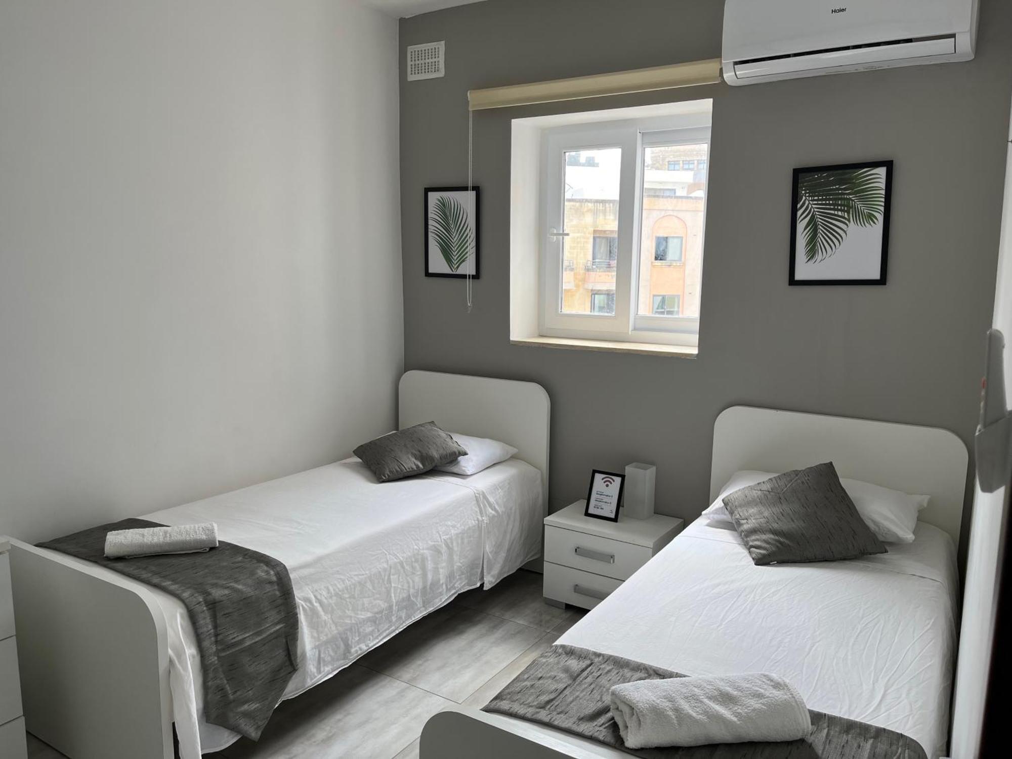 F4 Room 3, Private Room Two Single Beds Shared Bathroom Msida Luaran gambar